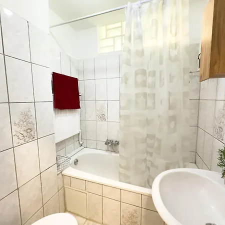 Serviceroom24 - 2 In Wlan - Smart-tv - 24-7 Check-in Und Kueche Apartmán *
