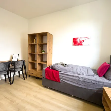Serviceroom24 - 2 In Wlan - Smart-tv - 24-7 Check-in Und Kueche Oberhausen (North Rhine-Westphalia)