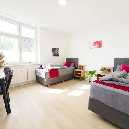 Serviceroom24 - 2 In Wlan - Smart-tv - 24-7 Check-in Und Kueche Apartmán *