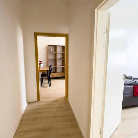 Serviceroom24 - 2 In Wlan - Smart-tv - 24-7 Check-in Und Kueche * Oberhausen (North Rhine-Westphalia)