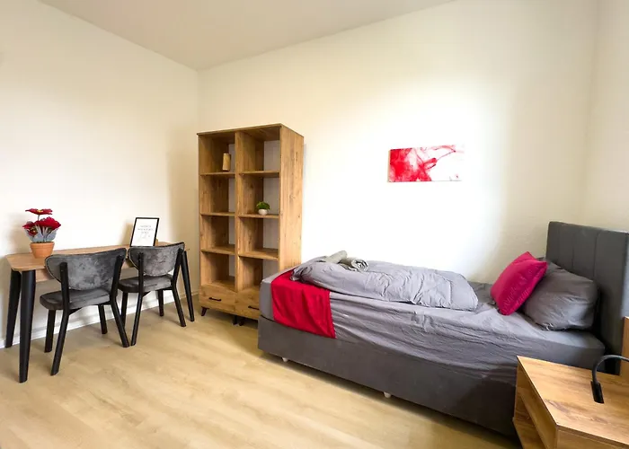 Serviceroom24 - 2 In Wlan - Smart-tv - 24-7 Check-in Und Kueche 奥伯豪森